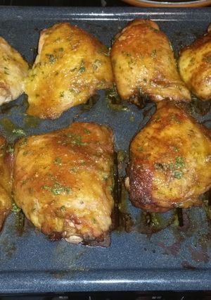 A picture of Honey Curry Chicken Thighs.