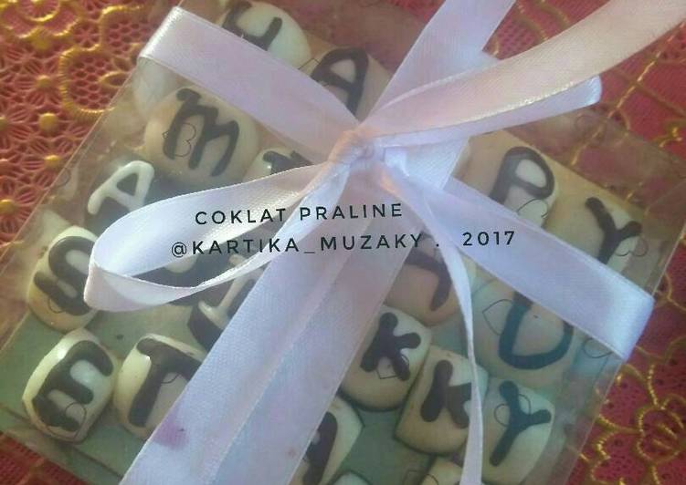 26. Coklat praline isi kacang