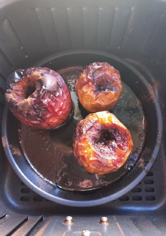Una foto de Manzanas asadas en freidora de aire (Cosori)