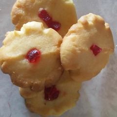 A picture of Cherry biscuits.