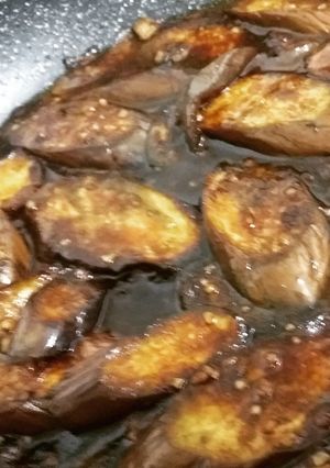 A picture of Stir-fried eggplant.