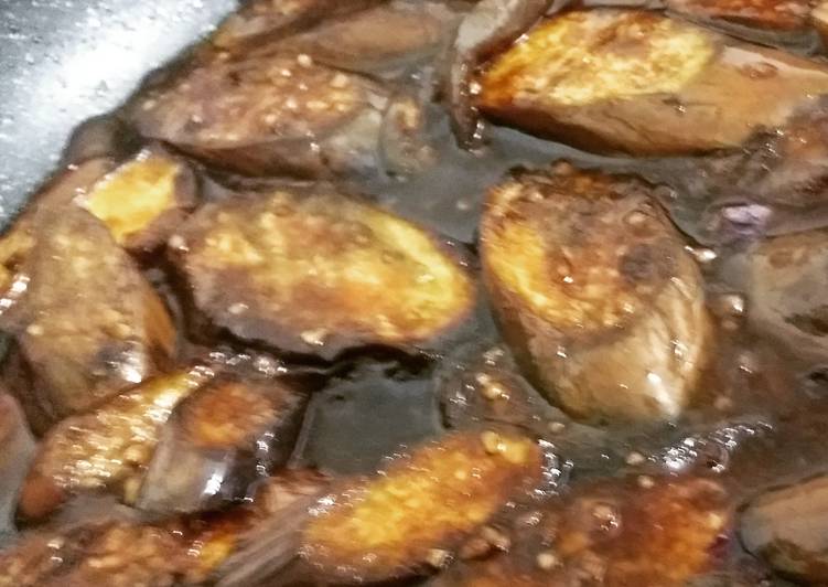 Stir-fried eggplant