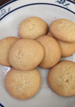 A picture of Vanilla cookies.
