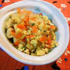 A picture of Koya Tofu Stir-Fried with Veggies and Egg.
