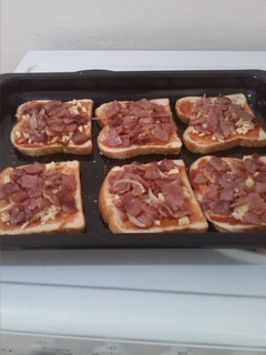 A picture of Bacon bread pizza.