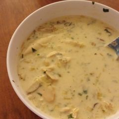 A picture of Spring water farms cream of mushroom soup.