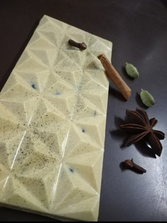 A picture of Caramelized white chocolate masala chai flavour.