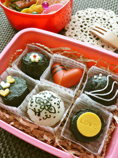 A picture of Valentine's Day Character Bento! A Box of Chocolate Bento.