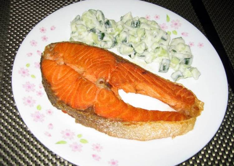 Steps to Prepare Speedy Salmon With Cucumber Salad