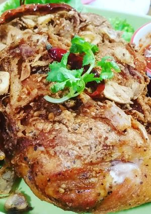 รูปของ สะโพกไก่หมักเครื่องเทศตะไคร้กรอบ