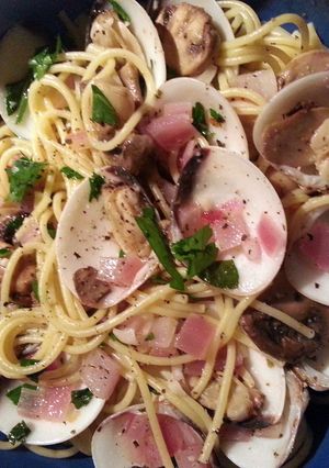 A picture of Clam Spaghetti with White Wine Sauce.