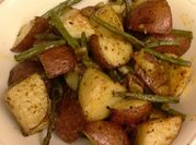 A picture of garlic green beans