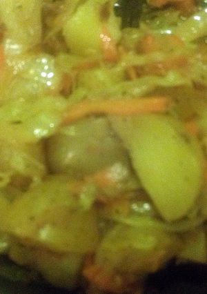 A picture of Ethiopian cabbage dish.