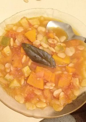 Una foto de Guiso de porotos manteca