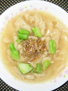 A picture of CHINESE DUMPLING SOUP (MEE HUN KUEH).