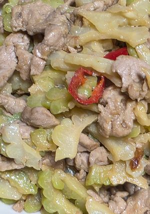 苦瓜炒肉絲 的食譜成品照片