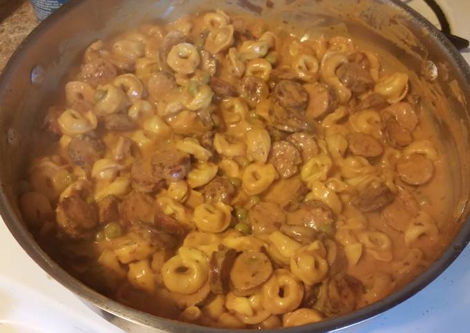 Step-by-Step Guide to Prepare Quick Smoked Sausage Tortellini Skillet