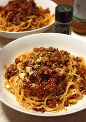 A picture of Bolognese with Boiled Vegetable Flavor.