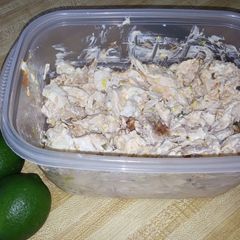 A picture of Siratcha Rotisserie-Style Chicken Salada.