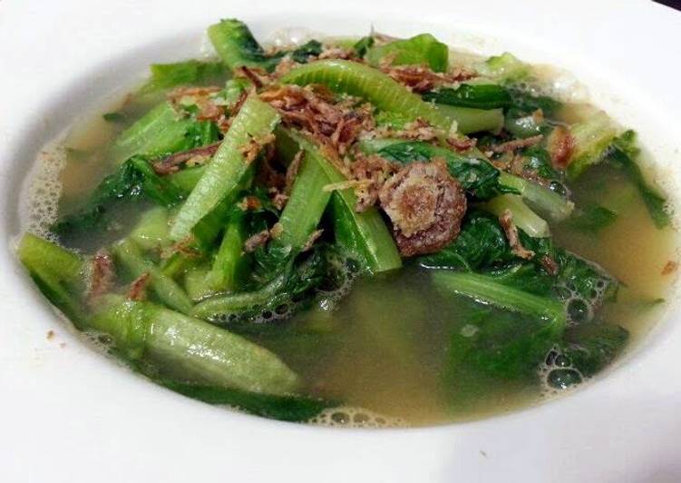 Recipe of Super Quick Homemade LG ROMAINE SALAD IN PRAWN BROTH