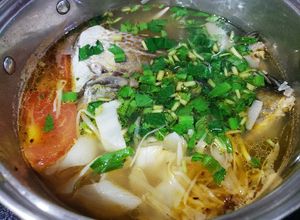 Hình của món Canh cá dìa nấu măng chua.
