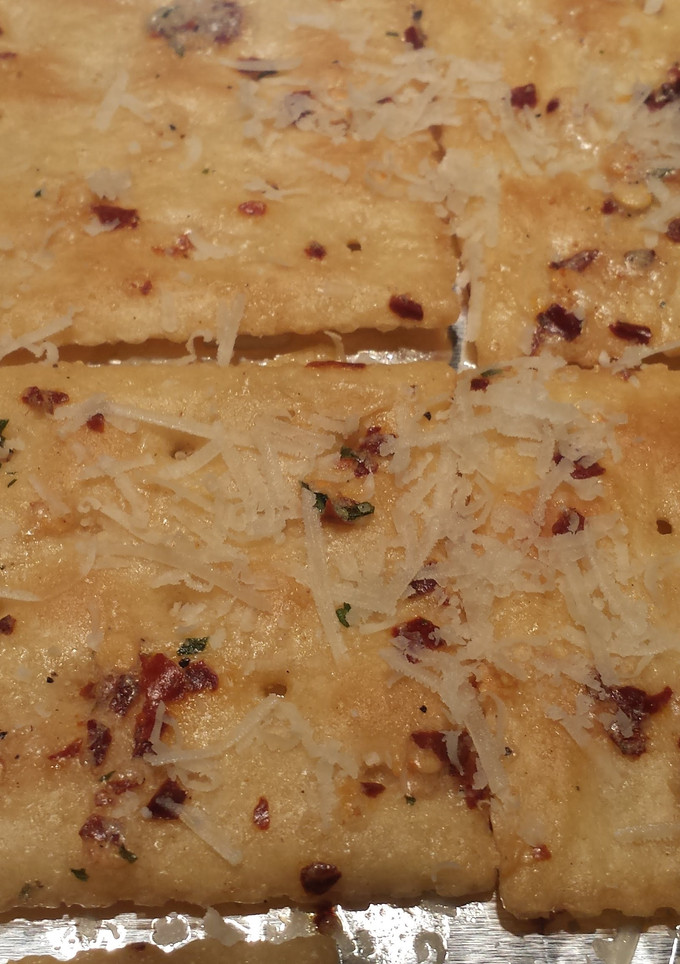 A picture of Addictive Cracker Snacks.