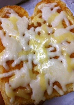 A picture of Kinako Cheese Toast.