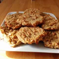 A picture of 10 mins Oatmeal cookies.
