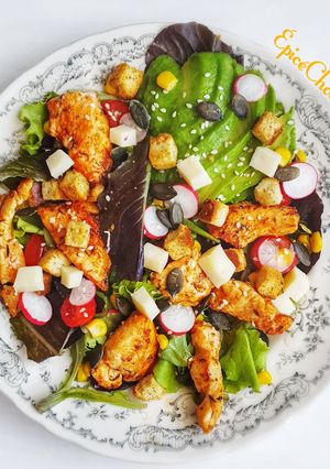 Une photo de Salade poulet au paprika fume sauce légère
