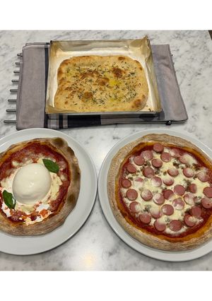Foto di Pizze al piatto e bianca (67% idratazione)🍕