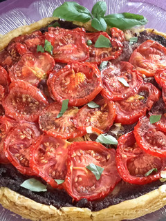 A picture of Sig's Olive, Pesto and Tomato Tartlet.