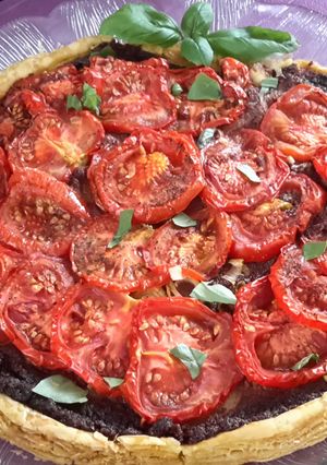 A picture of Sig's Olive, Pesto and Tomato Tartlet.