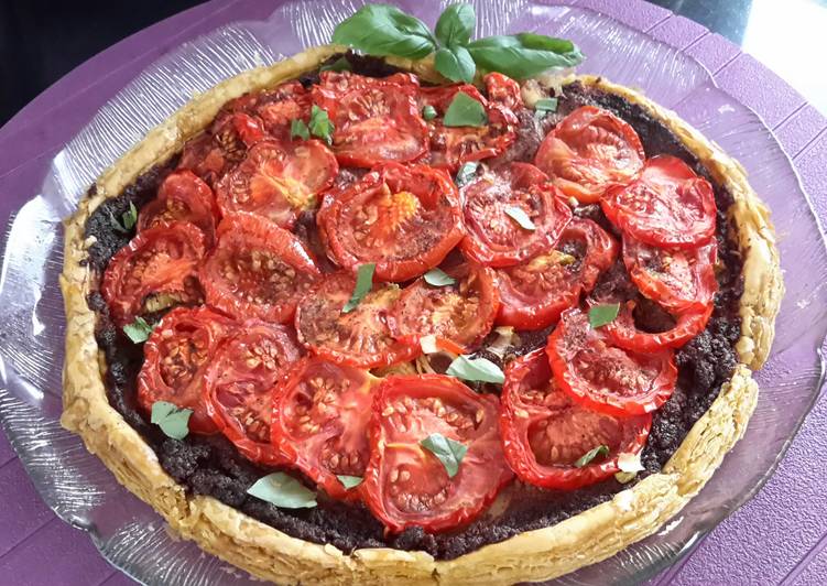 Recipe of Speedy Sig&#39;s  Olive, Pesto and Tomato Tartlet