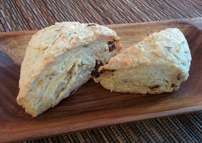 Savory scones with sun dried tomatoes