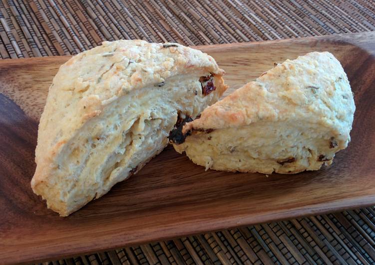 Savory scones with sun dried tomatoes Savory scones with sun dried tomatoes