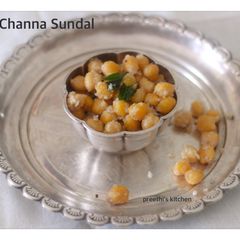 A picture of Channa sundal (white channa).