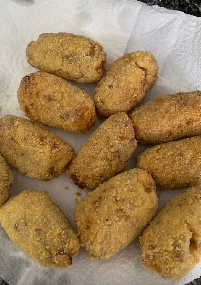 Una foto de Croquetas de longaniza sin gluten y sin lactosa
