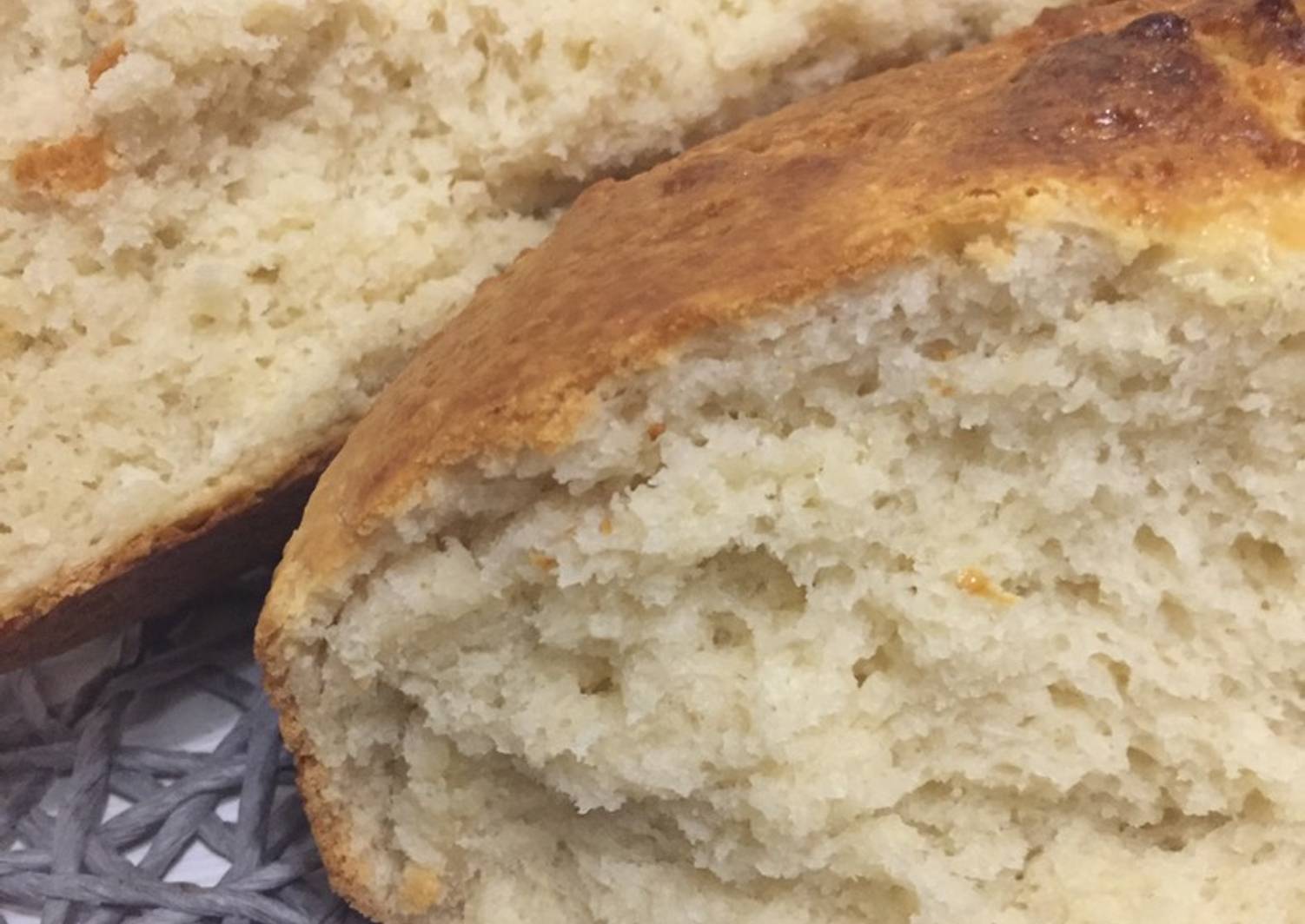 Простой хлеб на кефире. Хлеб "домашний на кефире"310 гр. Хлеб на кефире. Хлеб домашний на кефире. Хлеб домашний на кефире 300г.