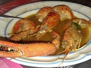 Una foto de langostinos caldo