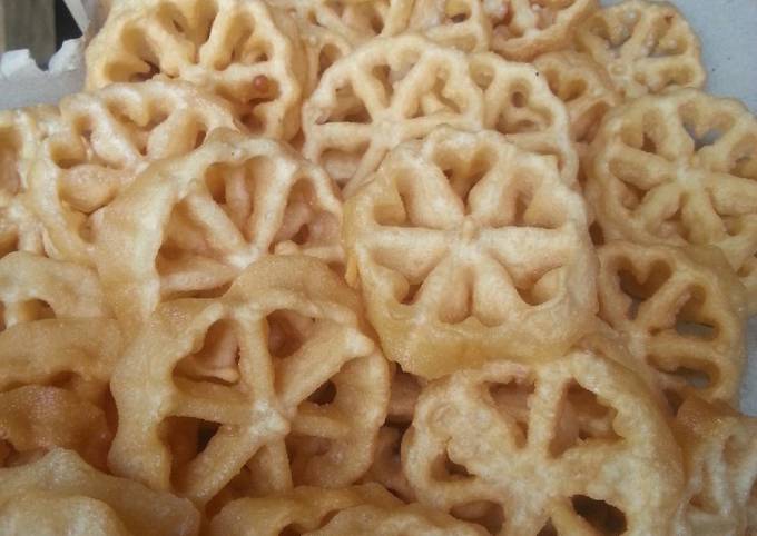 Yuk intip, Resep  buat Kembang Goyang/Matahari/Kembang Seroja kue lebaran yang sempurna dan tahan lama