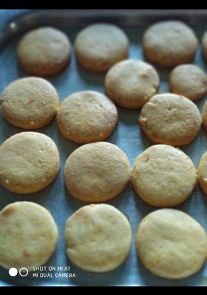 A picture of Osmania biscuits.