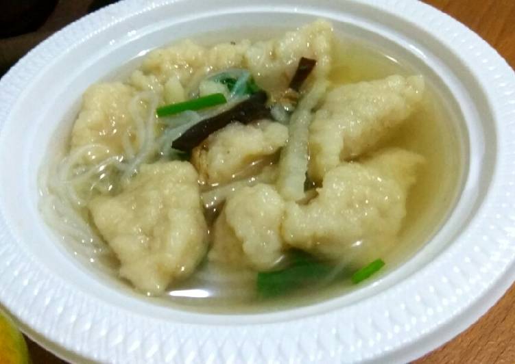 Tekwan (fishball soup) khas Palembang