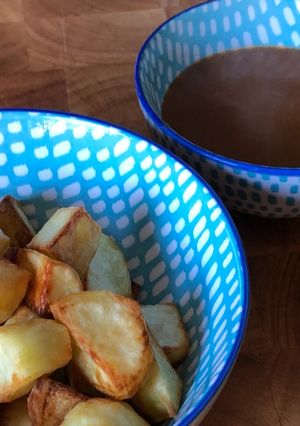 A picture of Air fryer patatas bravas.