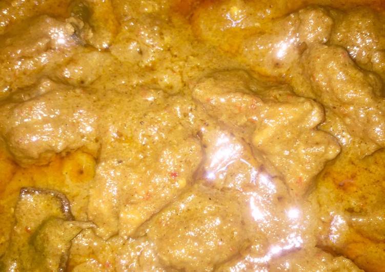 Bagaimana Menyiapkan Rendang daging sapi yang Lezat Sekali