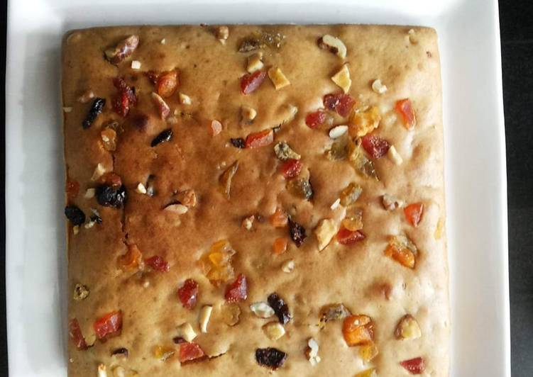 Dried Fruits And Nuts Cake