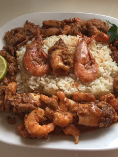 Una foto de Suquet de gambas y calares