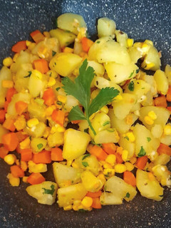 Foto resep Tumis Kentang Wortel Jagung Salmon (MPASI 10M+) ✅