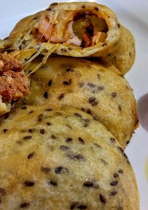 Una foto de EMPANADAS Con Chorizo y Huevos...!
