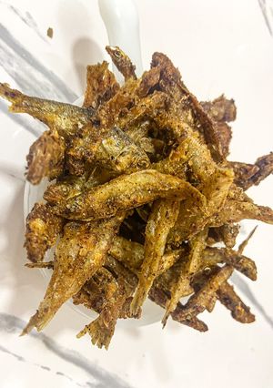 A picture of Fried fish.
