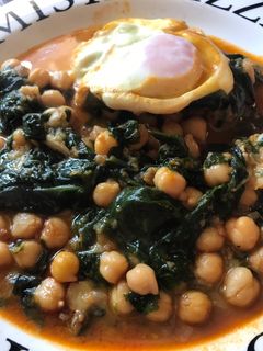 Una foto de Espinacas con garbanzos